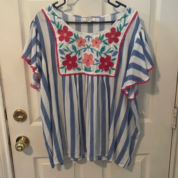 Andree Tops - Andree By Unit 1X stripes with floral embroidery